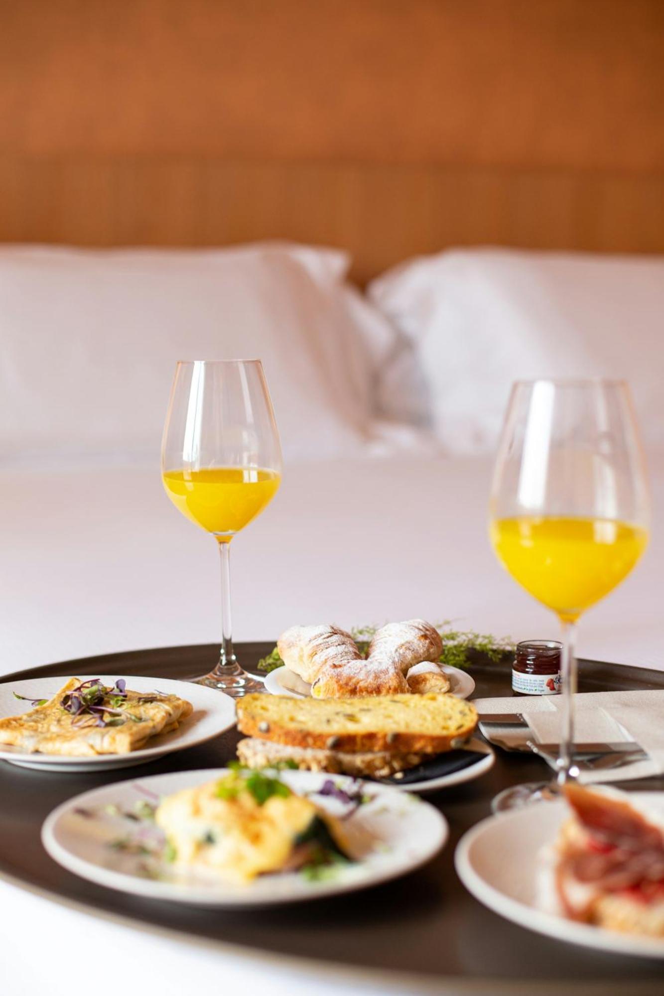Hotel Ambience Plaza Jmd - Delhi Airport New Delhi Bagian luar foto